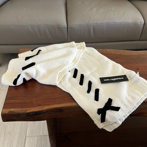 Karl Lagerfeld knit scarf with velvet pattern and ribbon -New!